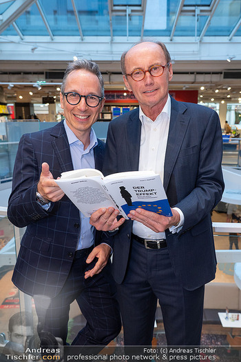 Buchpräsentation ´Der Trump Effekt´ - Thalia Wien Mitte - Di 03.06.2025 - Peter L EPPINGER, Othmar KARAS11