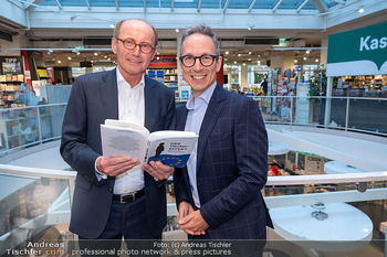 Buchpräsentation ´Der Trump Effekt´ - Thalia Wien Mitte - Di 03.06.2025 - Peter L EPPINGER, Othmar KARAS14