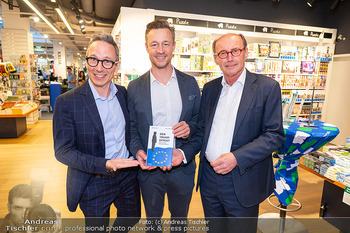 Buchpräsentation ´Der Trump Effekt´ - Thalia Wien Mitte - Di 03.06.2025 - Othmar KARAS, Gernot BLÜMEL, Peter L EPPINGER33