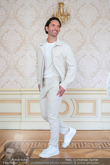 Heather Mills Fotoshooting - Hotel Palais Almanac, Wien - Mi 04.06.2025 - Mike DICKMAN66