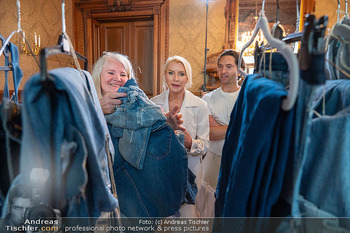 Heather Mills Fotoshooting - Hotel Palais Almanac, Wien - Mi 04.06.2025 - Heather MILLS mit Freund Mike DICKMAN85