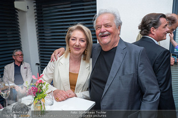 Empfang Prof. Zimpfer - Zentrum für Medizin und Gesundheit - Di 10.06.2025 - Gerhard ERNST mit Ehefrau Ulrike KIRCHTAG3