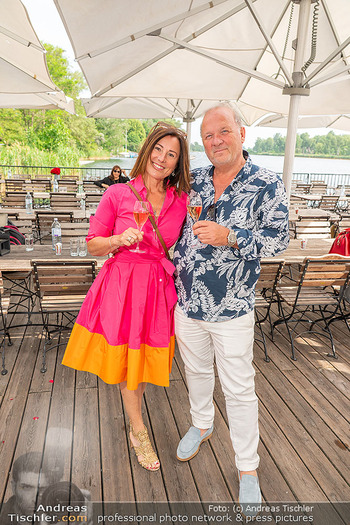 Christina Lugner Geburtstag - Strandcafe Alte Donau, Wien - Di 10.06.2025 - Karl und Waltraud GUSCHLBAUER2
