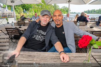 Christina Lugner Geburtstag - Strandcafe Alte Donau, Wien - Di 10.06.2025 - Alex LIST, Cyril RADLHER5