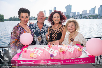 Christina Lugner Geburtstag - Strandcafe Alte Donau, Wien - Di 10.06.2025 - Christina LUGNER, Mutter Martha HAIDINGER, Andrea HÄNDLER14