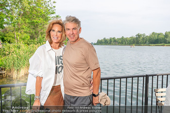 Christina Lugner Geburtstag - Strandcafe Alte Donau, Wien - Di 10.06.2025 - Kathi STUMPF, Alex BEZA30