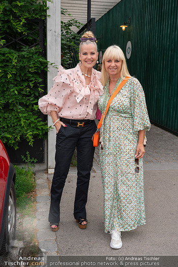Christina Lugner Geburtstag - Strandcafe Alte Donau, Wien - Di 10.06.2025 - Evelyn RILLE, Andrea FENDRICH41