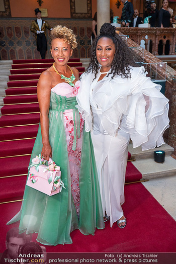 Duftstars Awards - Palais Ferstel, Wien - Do 12.06.2025 - Ana-Milva GOMES, Arabella KIESBAUER23