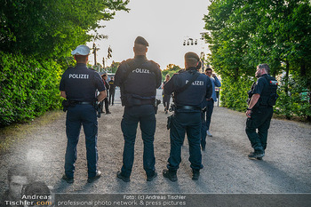 Sommernachtskonzert 2025 - Schloss Schönbrunn, Wien - Fr 13.06.2025 - POLIZEI, Polizisten, Beamte, hohe strenge Sicherheitsvorkehrunge73