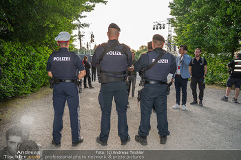 Sommernachtskonzert 2025 - Schloss Schönbrunn, Wien - Fr 13.06.2025 - POLIZEI, Polizisten, Beamte, hohe strenge Sicherheitsvorkehrunge74