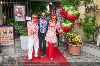 Schanigarten Opening - Schönbrunner Stöckl, Wien - Mo 16.06.2025 - Konstantin SCHENK, Tamara TROJANI mit Sohn Ivan TROJANI3