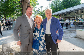 Esterhazy Künstlerfest - Volksgarten, Wien - Di 17.06.2025 - Familie Harald und Ingeborg SERAFIN mit Sohn Daniel13