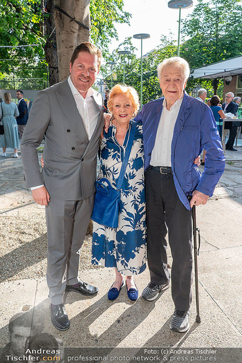 Esterhazy Künstlerfest - Volksgarten, Wien - Di 17.06.2025 - Familie Harald und Ingeborg SERAFIN mit Sohn Daniel14