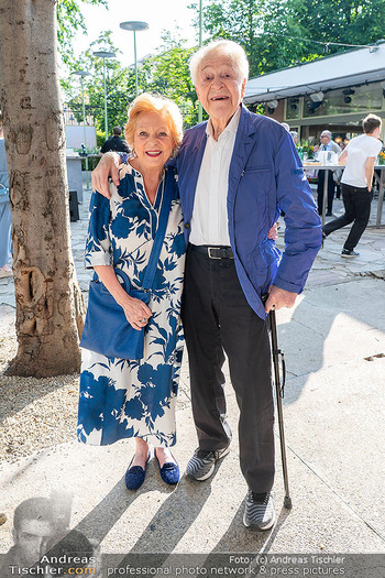 Esterhazy Künstlerfest - Volksgarten, Wien - Di 17.06.2025 - Harald und Ingeborg SERAFIN17