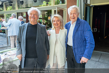 Esterhazy Künstlerfest - Volksgarten, Wien - Di 17.06.2025 - Gerhard ERNST mit Ehefrau Ulrike KIRCHTAG, Harald SERAFIN40