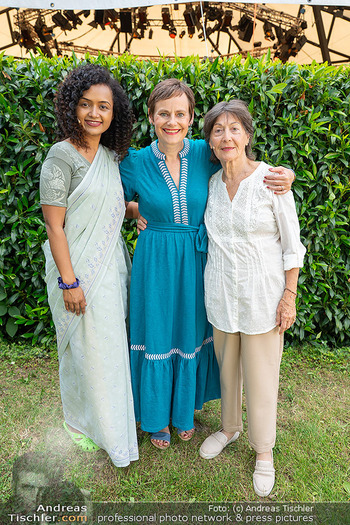 Premiere ´best exotic marigold hotel´ - Rosenburg, NÖ - Do 19.06.2025 - Pranali Sanghmitra BHAGWAT, Nina BLUM, Dany SIGEL2