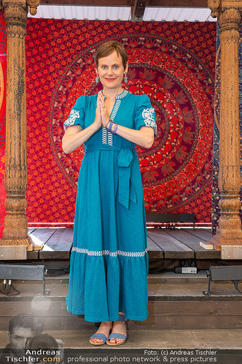 Premiere ´best exotic marigold hotel´ - Rosenburg, NÖ - Do 19.06.2025 - Nina BLUM12