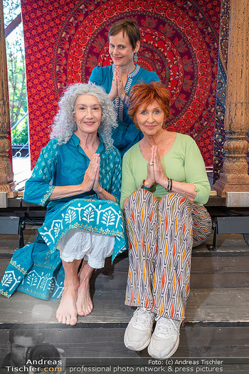 Premiere ´best exotic marigold hotel´ - Rosenburg, NÖ - Do 19.06.2025 - Nina BLUM, Konstanze BREITEBNER, Bigi FISCHER17