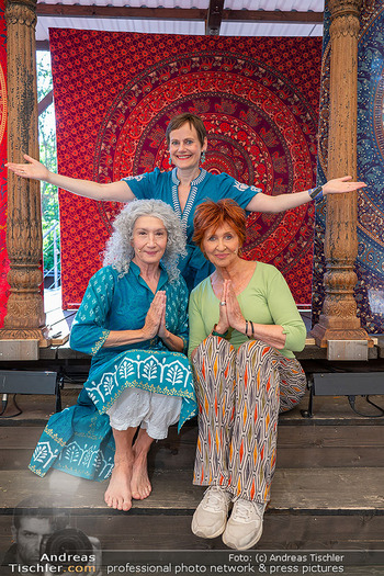 Premiere ´best exotic marigold hotel´ - Rosenburg, NÖ - Do 19.06.2025 - Nina BLUM, Konstanze BREITEBNER, Bigi FISCHER19
