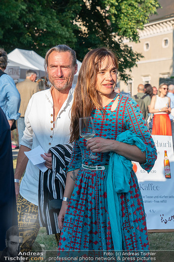 Premiere ´best exotic marigold hotel´ - Rosenburg, NÖ - Do 19.06.2025 - Mari LANG, Reini HACKL75