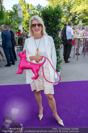 Fundraising Dinner - Belevedere 21 - Di 24.06.2025 - Liane SEITZ mit Hunde Handtasche30