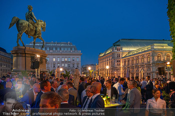 Raiffeisen Sommerfest - Albertina, Wien - Di 24.06.2025 - Sommerfest, Abendveranstaltung, Cocktailparty, Blick auf Staatso23