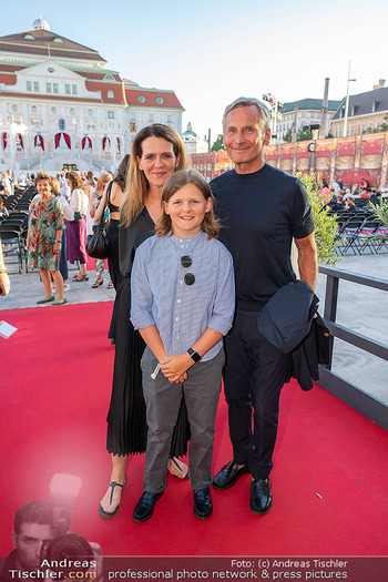 Premiere Wiener Opernsommer - Opernarena am Heumarkt, Wien - Di 01.07.2025 - Familie Alfred HUDLER, Birgit AICHINGER58