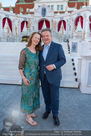 Premiere Wiener Opernsommer - Opernarena am Heumarkt, Wien - Di 01.07.2025 -  Michael LUDWIG, Irmtraud ROSSGATTERER74