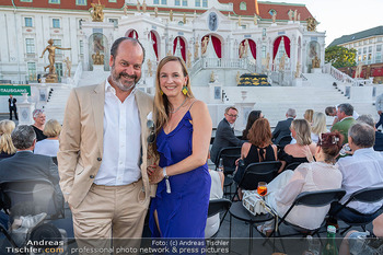 Premiere Wiener Opernsommer - Opernarena am Heumarkt, Wien - Di 01.07.2025 - Maria GROßBAUER GROSSBAUER mit Freund Oliver PINK96