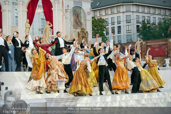 Premiere Wiener Opernsommer - Opernarena am Heumarkt, Wien - Di 01.07.2025 - Opernarena am Heumarkt, Bühne, Publikum, Übersichtsfoto142