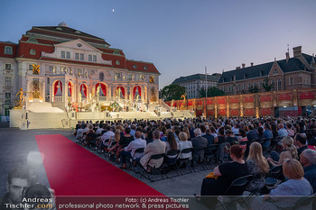 Premiere Wiener Opernsommer - Opernarena am Heumarkt, Wien - Di 01.07.2025 - Opernarena am Heumarkt, Bühne, Publikum, Übersichtsfoto173