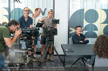 Settermin ´Biester´ - ArkForm, Wien - Mi 02.07.2025 - Filmset, Dreharbeiten, Filmteam, Kameras, Filmdreh, Set, Fernseh3