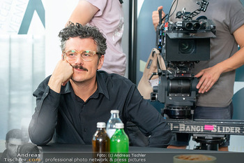 Settermin ´Biester´ - ArkForm, Wien - Mi 02.07.2025 - Manuel RUBEY am Filmset mit Kamera9