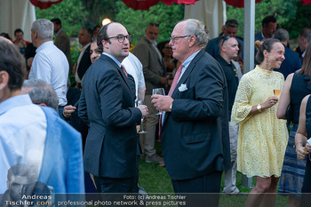 Independence Day Party - Residenz der US-Botschaft, Wien - Mi 02.07.2025 - Alfons MENSDORFF-POUILLY mit Sohn Ferdinand21