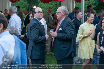 Independence Day Party - Residenz der US-Botschaft, Wien - Mi 02.07.2025 - Alfons MENSDORFF-POUILLY mit Sohn Ferdinand22