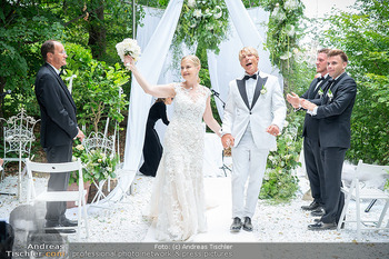 Hochzeit Dominic und Sonja Heinzl - Südsteiermark - Fr 04.07.2025 - Dominic HEINZL mit Ehefrau Sonja HEINZL (Sarközi)31