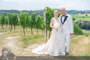Hochzeit Dominic und Sonja Heinzl - Südsteiermark - Fr 04.07.2025 - Dominic HEINZL mit Ehefrau Sonja HEINZL (Sarközi)36