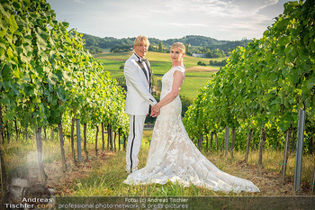 Hochzeit Dominic und Sonja Heinzl - Südsteiermark - Fr 04.07.2025 - Dominic HEINZL mit Ehefrau Sonja HEINZL (Sarközi)42