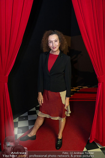 Premiere ´Magic Table Show´ - Magic World Vienna - Mo 07.07.2025 - Konstanze BREITEBNER8