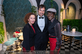 Premiere ´Magic Table Show´ - Magic World Vienna - Mo 07.07.2025 - Konstanze BREITEBNER, Doretta CARTER, Lucca LUCIAN10