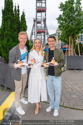 Amazon Prime Day - Riesenradvorplatz, Wien - Di 08.07.2025 - Yorck VON MIRBACH, Silvia SCHNEIDER, Stefan KRAFT2