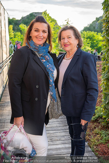 Premiere ´Der fliegende Holländer´ - Steinbruch St. Margarethen, Burgenland - Mi 09.07.2025 - Barbara KARLICH mit Mutter Katharina104