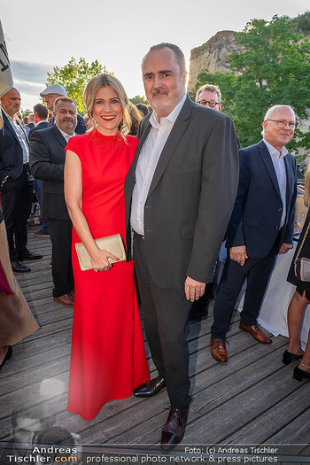 Premiere ´Der fliegende Holländer´ - Steinbruch St. Margarethen, Burgenland - Mi 09.07.2025 - Hans Peter DOSKOZIL mit Ehefrau Julia109