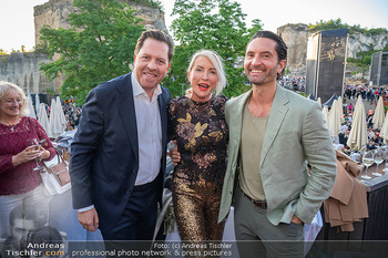 Premiere ´Der fliegende Holländer´ - Steinbruch St. Margarethen, Burgenland - Mi 09.07.2025 - Daniel SERAFIN, Heather MILLS mit Freund Mike DICKMAN122