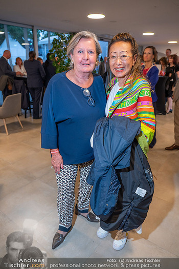Premiere ´Ein Walzertraum´ - Schlosspark Haindorf Langenlois, NÖ - Do 24.07.2025 - Lisl WAGNER-BACHER, Kim SOHYI (Kim kocht)45