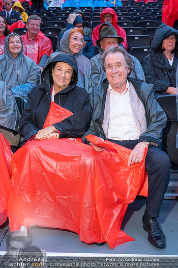 Premiere ´Ein Walzertraum´ - Schlosspark Haindorf Langenlois, NÖ - Do 24.07.2025 - Rudolf und Agi BUCHBINDER55