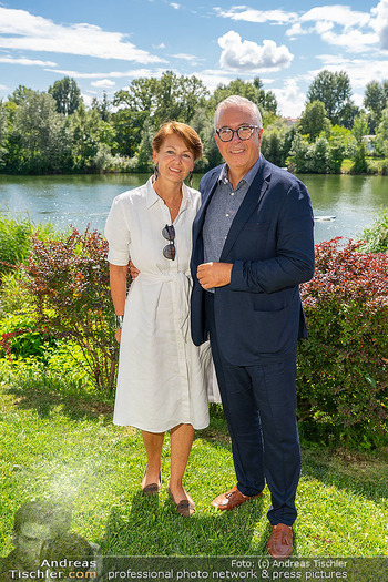 Dagmar Millesi Geburtstagsparty - Privatwohnung, Wien - Sa 02.08.2025 - Herbert und Gabriele LIPPERT211