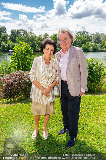Dagmar Millesi Geburtstagsparty - Privatwohnung, Wien - Sa 02.08.2025 - Rudolf und Agi BUCHBINDER229