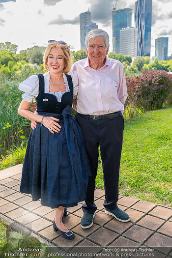 Dagmar Millesi Geburtstagsparty - Privatwohnung, Wien - Sa 02.08.2025 - Dagmar MILLESI, Heinz ZEDNIK243