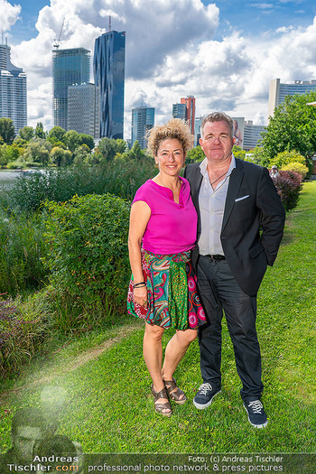 Dagmar Millesi Geburtstagsparty - Privatwohnung, Wien - Sa 02.08.2025 - Cornelius OBONYA, Carolin PIENKOS259